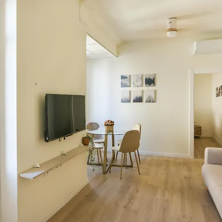 Victoria Center Apartment *
